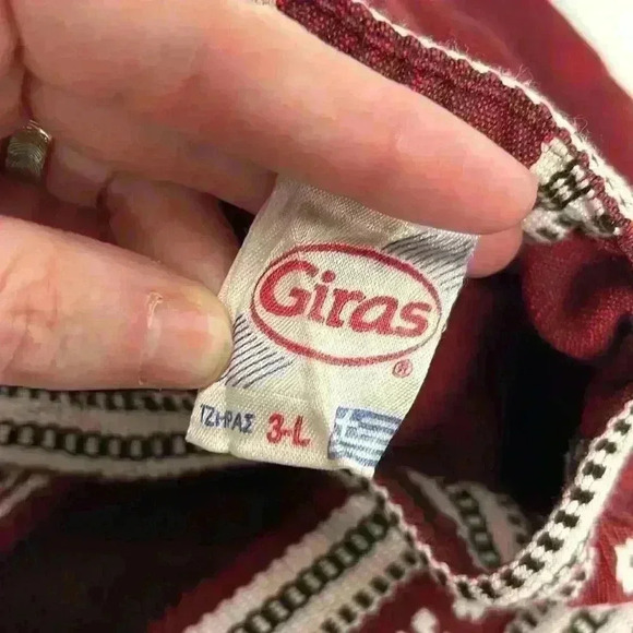 Vintage woman Mexican looking top, but was actually made in Greece - Picture 5 of 6